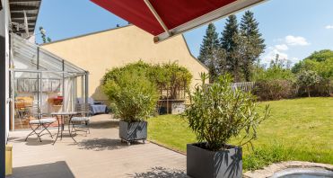 26 Terrasse mit Gewaechshaus - Immobilienmakler-Potsdam.jpg