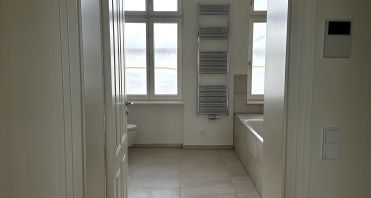 18 Blick ins Bad - Immobilienmakler-Potsdam.jpg