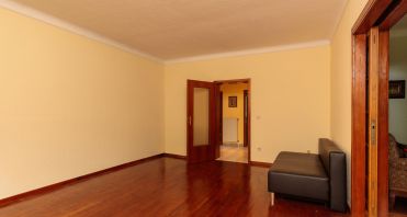 22 Blick Richtung Flur - Immobilienmakler-Potsdam.jpg