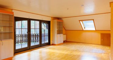 18 Wohnzimmer mit Balkon - Immobilienmakler Potsdam.jpg