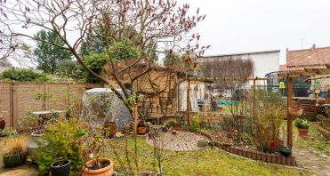 40 Garten mit Remise - Immobilienmakler-Potsdam.jpg