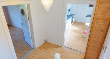 23 Blick von der Treppe in die Räume - Immobilienmakler-Potsdam.jpg
