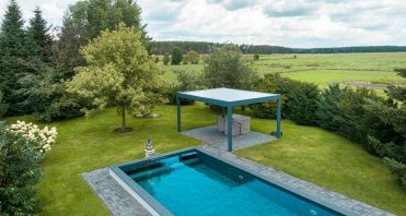 28 Pool mit Gartenblick- Immobilienmakler-Potsdam.jpg
