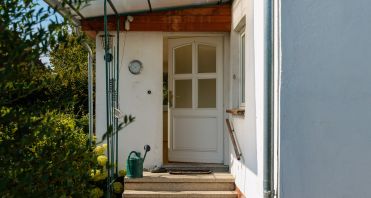 05 Hauseingang - Immobilienmakler-Potsdam.jpg