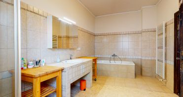 16 Familienbad - Makler Potsdam-Babelsberg.jpg