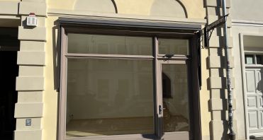 2 Fensterfront von außen - Immobilienmakler-Potsdam.jpg