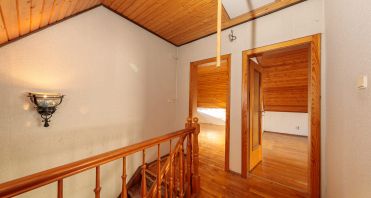 13 Flur Obergeschoss - Immobilienmakler-Potsdam.jpg