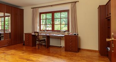 17 Großes Schlafzimmer - Immobilienmakler-Potsdam.jpg