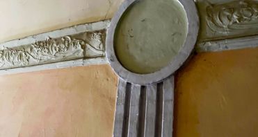 02 Stuckelement im Hausflur - Immobilienmakler-Potsdam.jpg