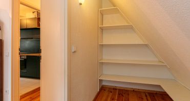 27 Ankleide mit Zimmer - Immobilienmakler-Potsdam.jpg