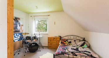 13 Blick in Schlafzimmer - Immobilienmakler-Potsdam.jpg