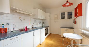 15 Küche mit Einbauküche - Immobilienmakler-Potsdam.jpg