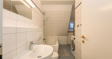 30 Bad DG - Immobilienmakler-Potsdam.jpg