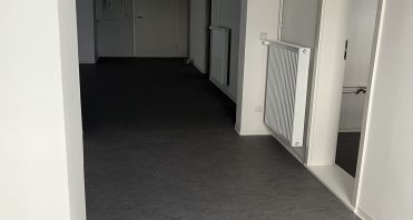 1 Eingangsbereich Gewerbe Makler Potsdam-Babelsberg.jpg