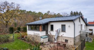 5 Terrasse und Eingang Wintergarten - Immobilienmakler Potsdam.jpg