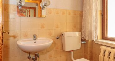 06 Gäste-WC - Immobilienmakler-Potsdam.jpg