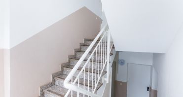 06 Treppenhaus - Immobilienmakler-Potsdam.jpg