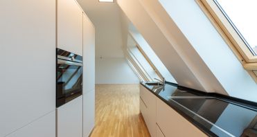 11 Blick in den Wohn-Essbereich - Immobilienmakler Potsdam.jpg