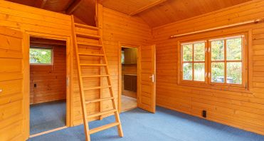 06 Kleiner Bungalow Wohnen und Schlafen - Immobilienmakler-Potsdam.jpg