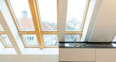 19 Dachfenster aus Holz - Immobilienmakler Potsdam.jpg