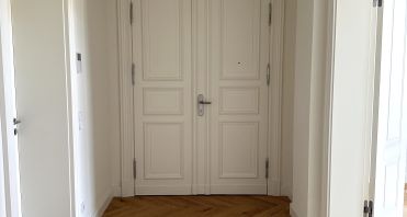 1 Eingangstür - Immobilienmakler-Potsdam.jpg