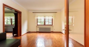 18 Großzügiger Wohnbereich - Immobilienmakler-Potsdam.jpg