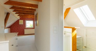 18 Zugang Zimmer Dachgeschoss - Immobilienmakler-Potsdam.jpg