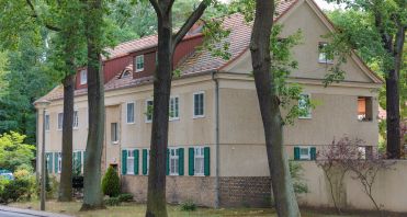 2 Außenansicht - Makler Potsdam-Babelsberg.jpg